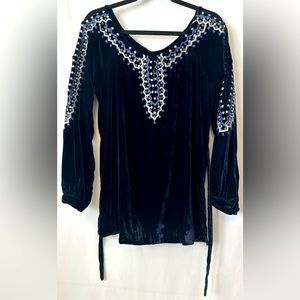 NWT Roja Folk Art Embroidered & Beaded Velvet Blouse, Size Large